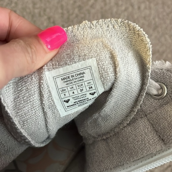 “Roxy: Rae Mid Sneakers size 7” - Picture 7 of 8